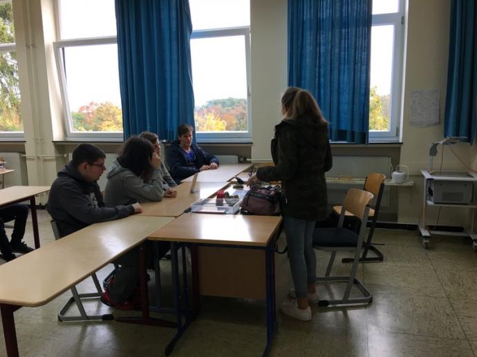 Schulprojektzeitung Steinpresse Ausgabe 1-2017 Projekt 5: Schüler mimen Lehrer